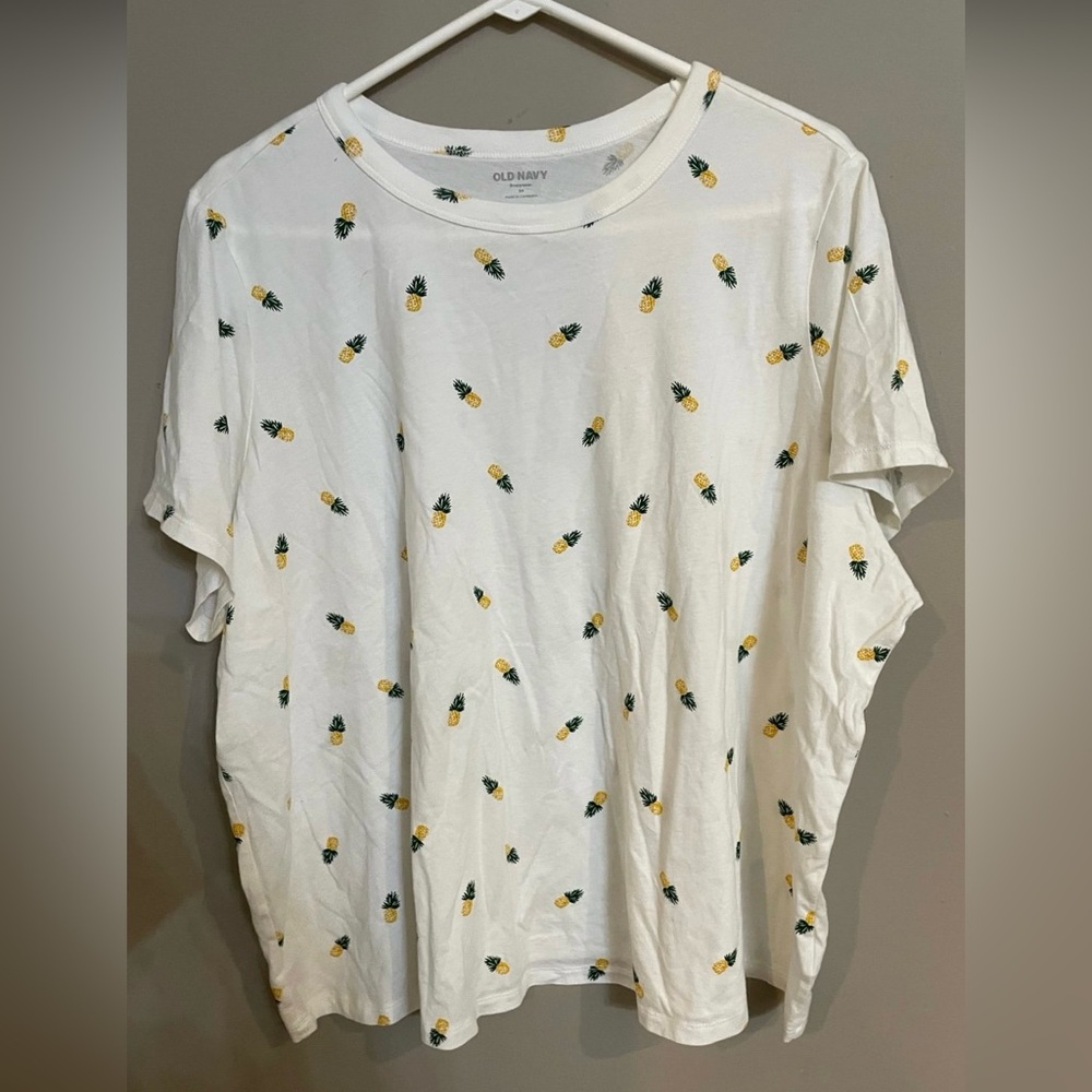 Old Navy T Shirt Pineapple Print Size 2X